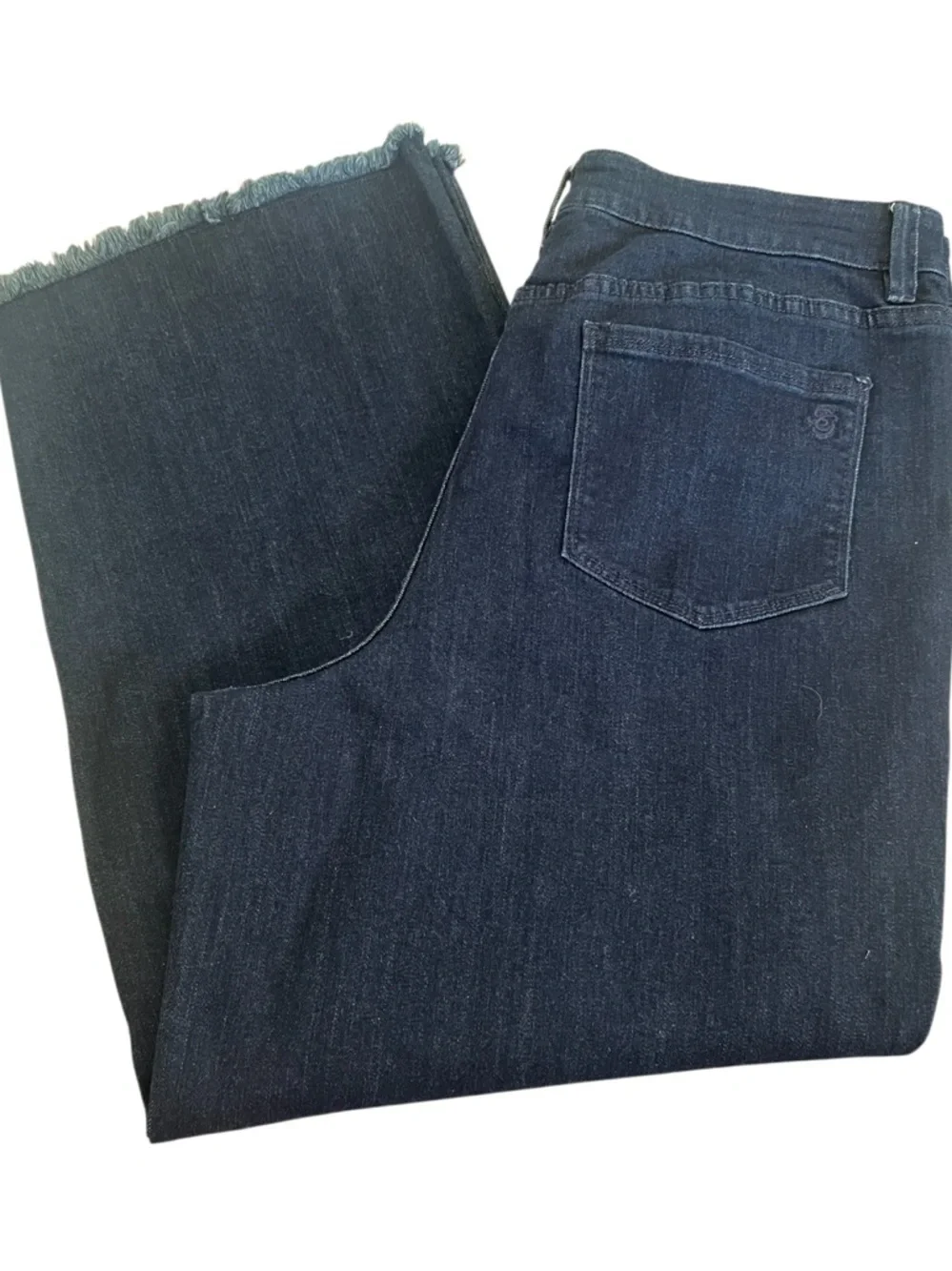 NWT- SUSAN GRAVER -  Wide-Leg ankle, crop jeans 👖 in Dark Blue denim